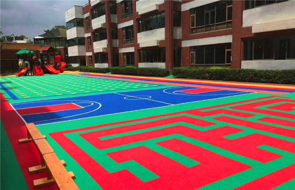 毒跑道事件頻發(fā)，仲達(dá)塑膠懸浮式地板受幼兒園熱捧